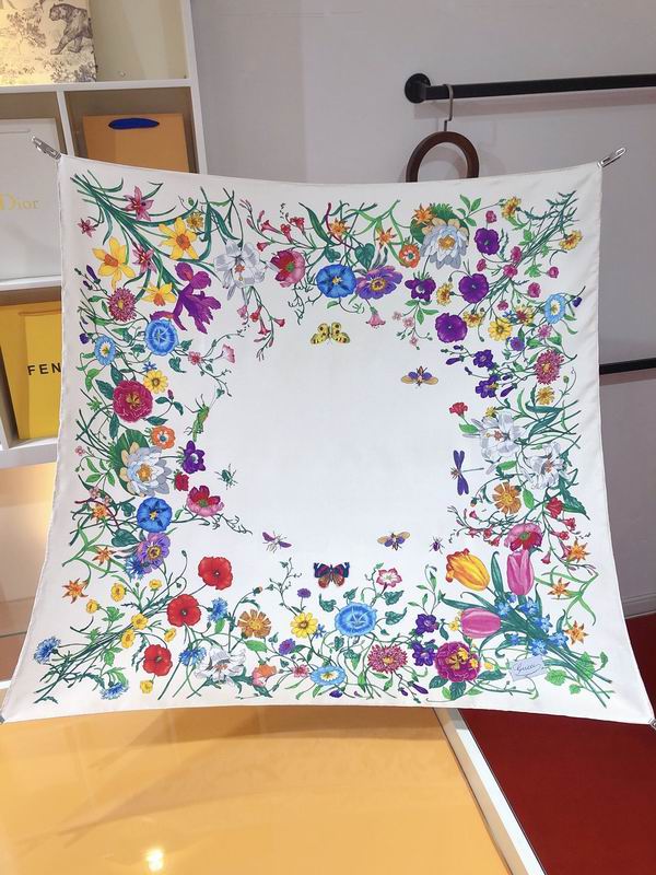 Gucci silk scarf 90X90cm E29 (6)